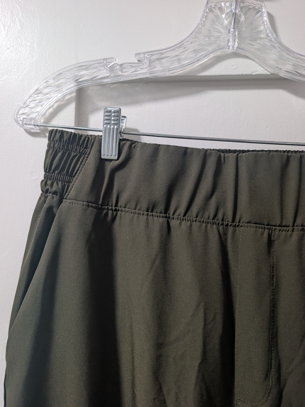 High-Waisted StretchTech Wide-Leg Pants - Picture 4 of 7